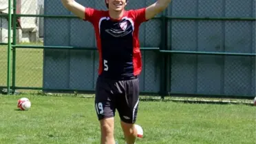 Boluspor'da İki Futbolcu Kadro Dışı Bırakıldı