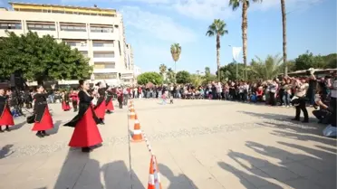 Festivale Katılan Ülkelerin Dans Gösterisi