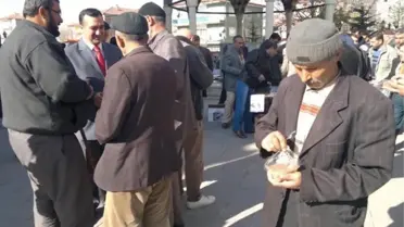 AK Parti Sorgun Belediye Başkan Aday Adayı Hüseyin Alp Doğan Aşure Dağıttı
