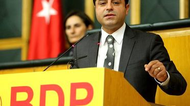 Demirtaş: Cezaevleri Lafla Boşalmıyor