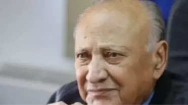 Eski Rum Lider Klerides Toprağa Verildi