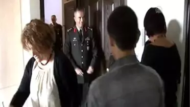 Şehit eşinin hatıralarıyla yaşıyor
