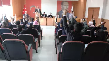 Van'da Öğrenciler Başkanını Seçti