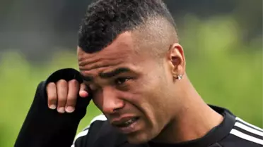 Ashley Cole Sakatlandı