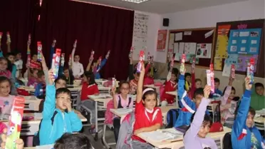 Belediyeden Çocuklara 8 Bin Diş Fırçası ve Macun