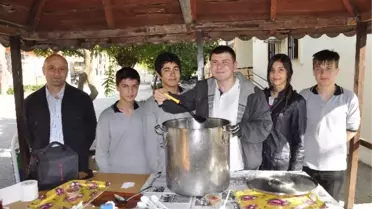 Torbalı'daki Öğretmen Lısesı'nde Aşure Hayrı Yapıldı