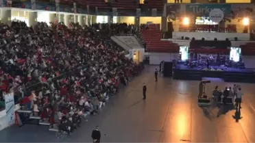 Burcu Güneş Konserine Yoğun İlgi