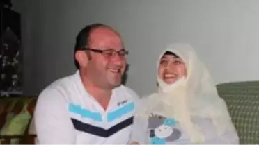 Halil Öğretmen 14 Yıldır Yürüyemeyen Eşine Yardımcı Oluyor