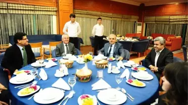 Üniversitede Sosyal Sorumluluk Proje Tanıtım Yemeği