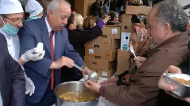 Zonguldak Belediyesi 8 Bin Kişiye Aşure Dağıttı