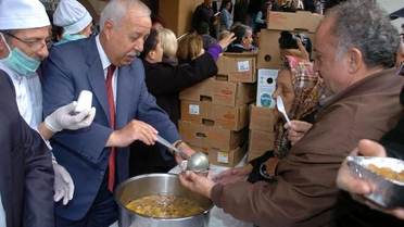 Zonguldak Belediyesi Aşure Dağıttı
