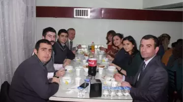 Türk Eğitim Sen Kaynarca Şubesi, Öğretmenleri Yemekte Buluşturdu
