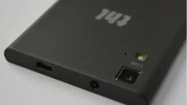 Thl'den Ön ve Arka Kamerası 13 Megapiksel Olan Akıllı Telefon