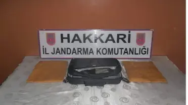 Hakkari'de Bilgisayar Çantasından 2 Kilo Eroin Çıktı