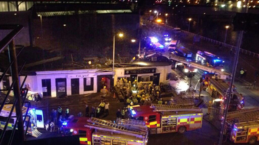 İskoçya'da Barın Üzerine Polis Helikopteri Düştü