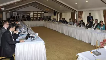 Selçuk'ta Din ve İnsan Hakları Çalıştayı 'Modern İnsan Kafeste Yaşıyor'