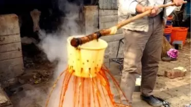 Sarıgöl'de Yılın Son Pekmezi Kaynatıldı