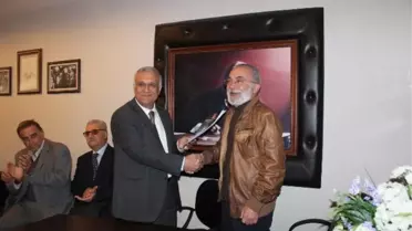 Urla CHP de 9. Belediye Başkan Aday Adayı Bir Dekan Oldu