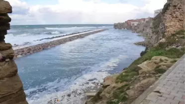 Denizde Oluşan Köpük, Karaya Yağdı