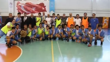 İşitme Engelli Sporcular ile İl Müdürleri Maç Yaptı