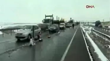 Konya'da Kar Yağışı Hayatı Felç Etti
