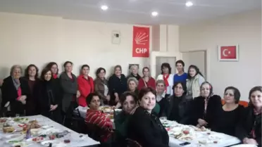 Aşiskele'de CHP'li Kadınlar Bir Araya Geldi
