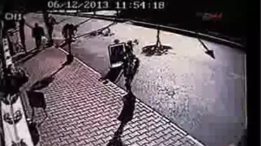 Bahçeye Uçan Cipin Altında Kaldı