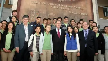 Ertuğrul Günay'dan İstanbul'daki Çirkin Yapılaşma Tepkisi