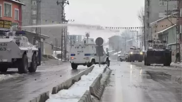 Yüksekova'da Olaylar Çıktı, Esnaf Kepenk Kapattı