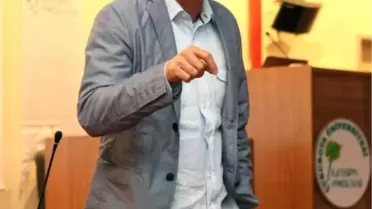 Ağaoğlu: 'İran'da Yaşamadan İran'ı Anlamak Mümkün Değil'