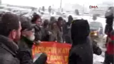Adliye Önünde Gerginlik
