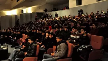 Aibü'de Doğu Türkistan Tartışıldı