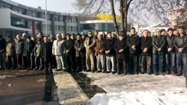 Düzce'de Abdulkadir Molla İçin Gıyabi Cenaze Namazı Kılındı