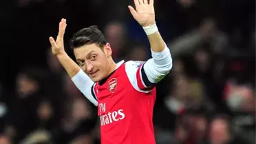 Mesut Özil Özür Diledi!