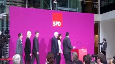 Almanya'da İlk Kez Bir Türk Bakan Oluyor