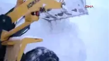 Hakkari'de Karla Mücadele Devam Ediyor