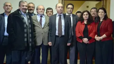 Hdp'li 4 Milletvekili Meclis'te Açlık Grevine Başladı