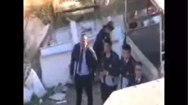 İntihara Teşebbüs Eden Kadını Polis Son Anda Yakaladı