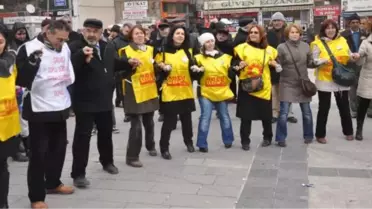 Kurukkale'de Eğitim- İş Sendikası'ndan Protesto Gösterisi