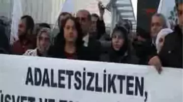 HDP'liler AK Parti Bursa Binasına Ayakkabı Kutusu Fırlattı