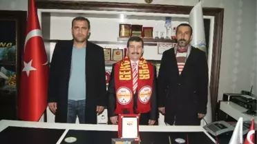 Genç Muratspor'dan Başkan Ariç'e Teşekkür Plaketi