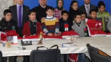Çoban Ahmet'ten Çocuklara Jest