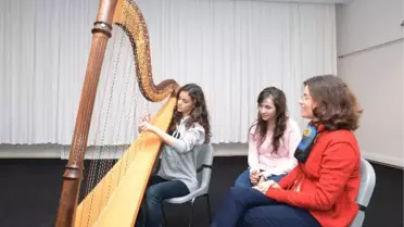 Akademi İksev'de Ustalık Sınıfları Başladı