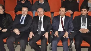 Gençliğin Siyaset ve Sivil Topluma Katılımı' Konferansı
