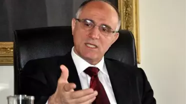 Bolu Valisi İşçilerle Sıraya Girip Yemek Yedi
