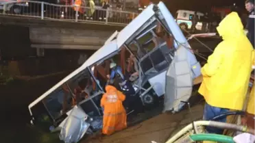 Antalya'da İşçi Servisi Su Kanalına Uçtu: 3 Ölü, 13 Yaralı