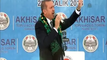 Başbakan Erdoğan Hatice ninenin elini öptü -