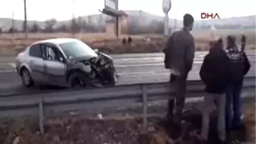 Nevşehir'de İki Otomobil Kafa Kafaya Çarpıştı: 1 Ölü