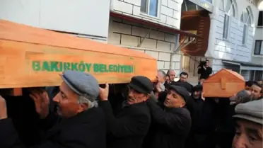 Ataköy'de Yangında Ölen Anne ve 2 Çocuğu Niksar'da Toprağa Verildi