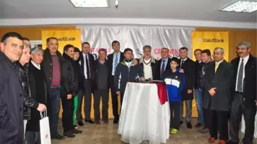 Savcılarla Ünlü Futbolcular Halı Sahada Buluştu